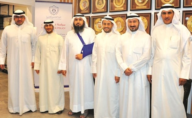 لقطة جماعية لممثلي جمعيتي المحاسبين والمهندسين ﻿