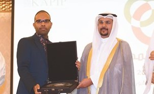تكريم ممثل شركة أسيكو﻿