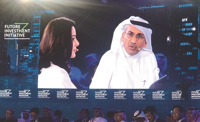 مناف الهاجري خلال حديثه في مبادرة مستقبل الاستثمار﻿