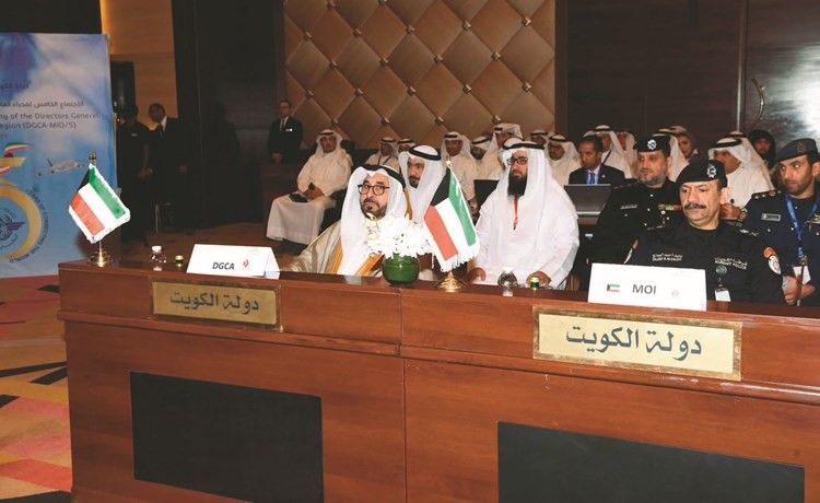 م.يوسف الفوزان ووفد الكويت المشارك في الاجتماع﻿
