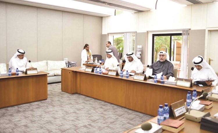 جانب من اجتماع اللجنة التشريعية﻿