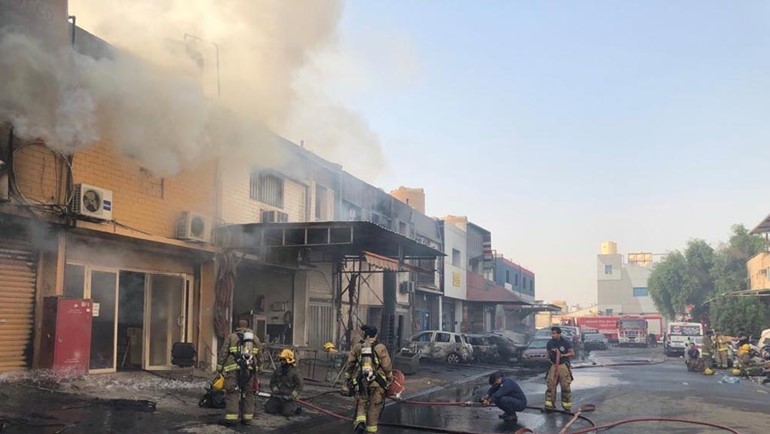 بالفيديو.. وفاة 3 عمال تفحماً في حريق استغرق إخماده ساعة