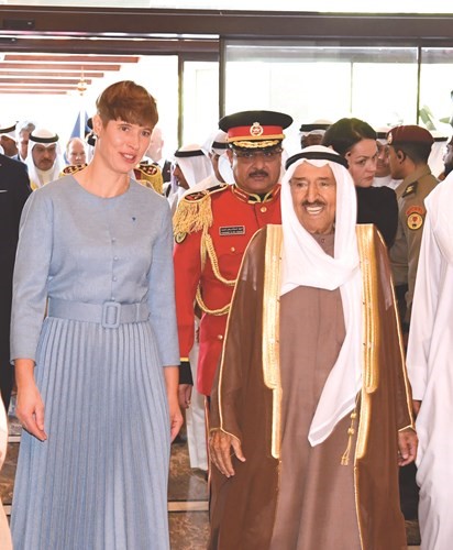 صاحب السمو الأمير خلال استقباله رئيسة إستونيا ﻿