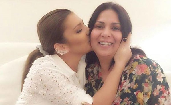 صورة.. أصالة توجه رسالة مؤثرة لنوال الكويتية: سلامة قلبك