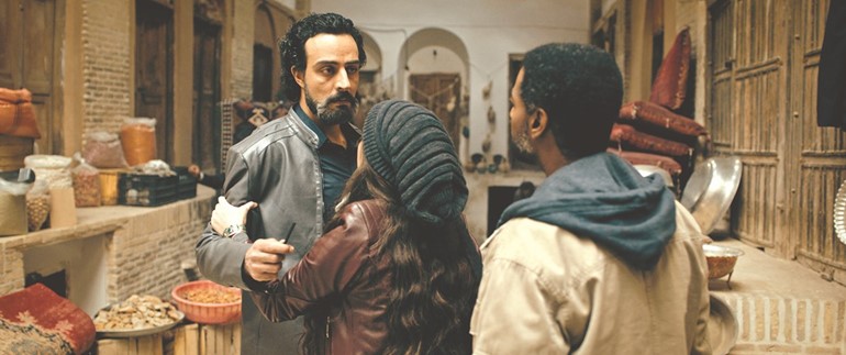 مشهد يجمع الفنان فيصل العميري والفنان التونسي غانم زرللي﻿