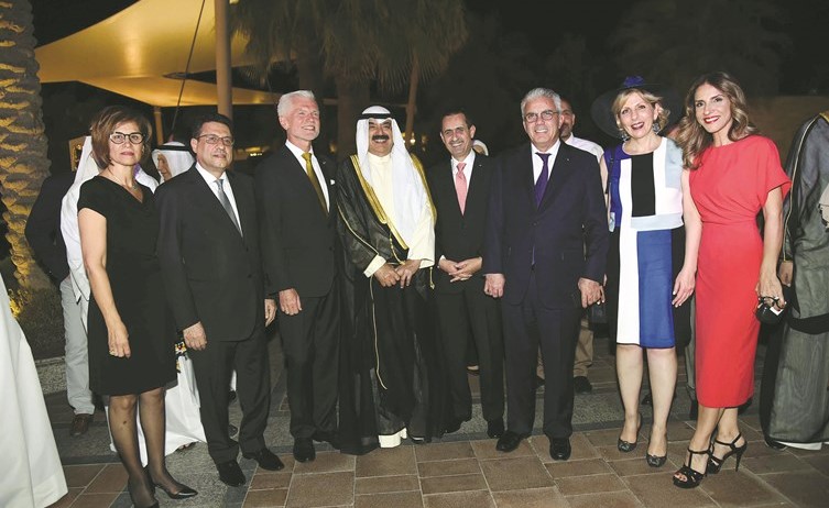 الجارالله والسفير الألماني يتوسطان سفراء مصر والأردن وفلسطين ﻿