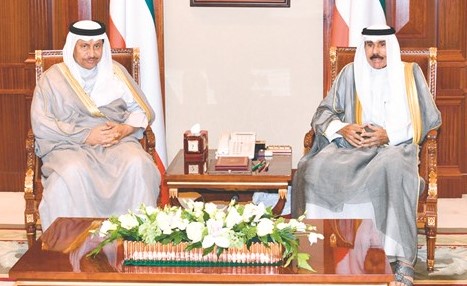 سمو ولي العهد الشيخ نواف الاحمد مستقبلا سمو الشيخ جابر المبارك ﻿