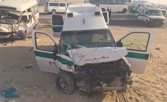 سيارة الاسعاف عقب حادث التصادم﻿