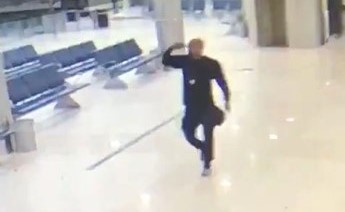 مواطن اقتيد إلى جهاز أمن الدولة بعد استدراجه إلى ساحة الطائرات والاصطدام به لفشل السيطرة عليه بـ«مطاعة»