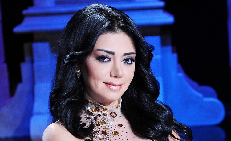 بالفيديو.. رانيا يوسف تتحدث باللهجة الكويتية
