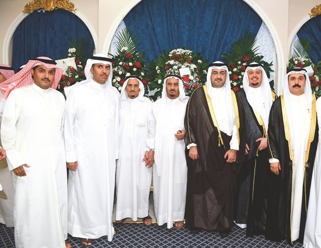 الشيخ عبدالله سالم العلي ود.محمد السلمان يباركان﻿