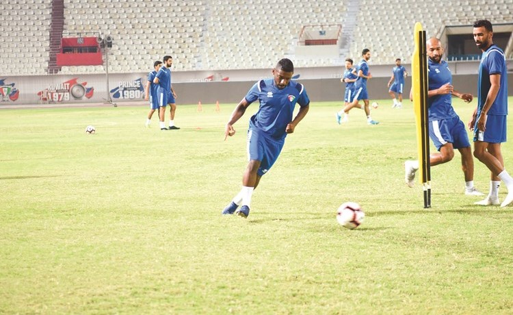جانب من تدريبات الأزرق	(أحمد علي)﻿