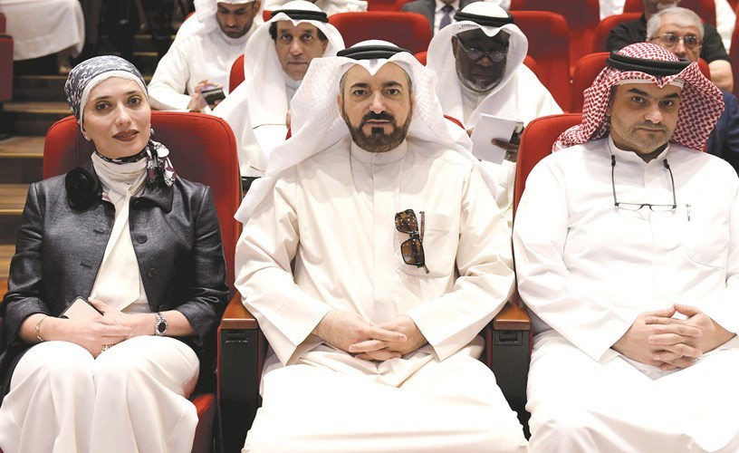 هدى البقشي مع ممثلي الهيئة العامة للصناعة﻿