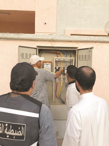 وقطع التيار الكهربائي عن آخر﻿