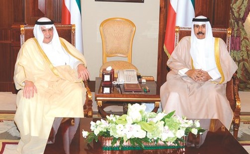 سمو ولي العهد الشيخ نواف الأحمد مستقبلا الشيخ خالد الجراح ﻿