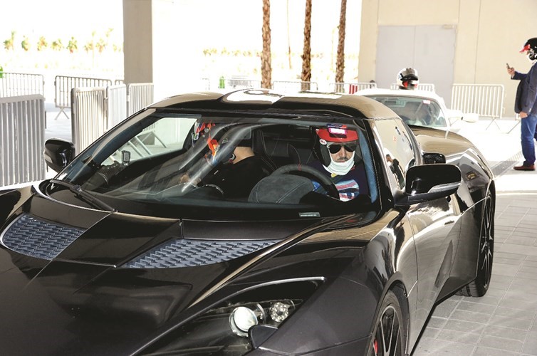 «لوتس الغانم» تستعرض أيقونتي السرعة Exige 350s وEvora 400
