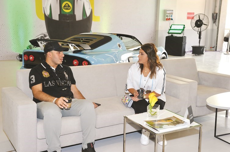 «لوتس الغانم» تستعرض أيقونتي السرعة Exige 350s وEvora 400