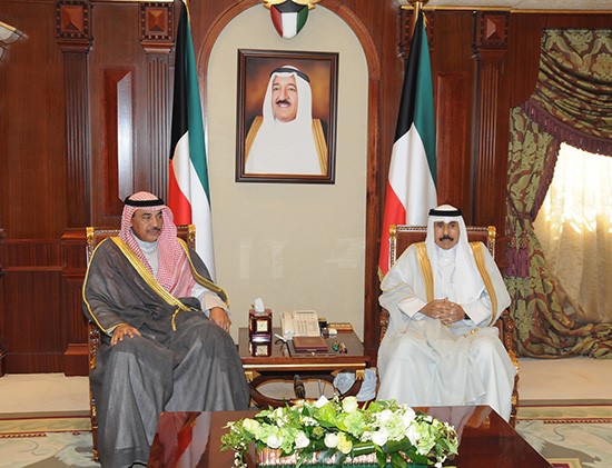 سمو ولي العهد الشيخ نواف الأحمد مستقبلا سمو رئيس الوزراء الشيخ صباح الخالد 