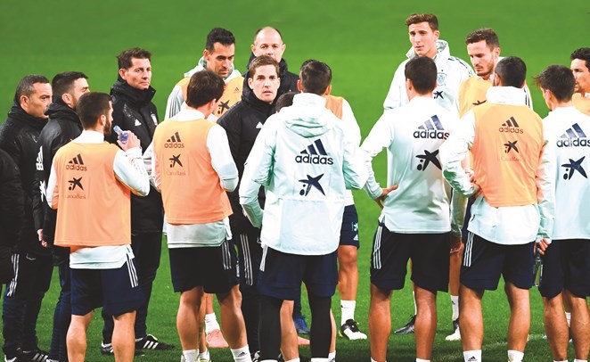 مورينو يتفادى انتقاد إنريكي والاتحاد الإسباني