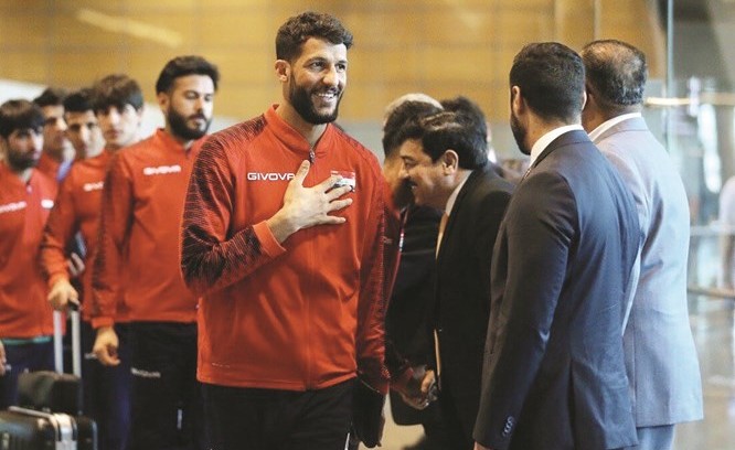 بعثة منتخب العراق عقب الوصول إلى الدوحة﻿