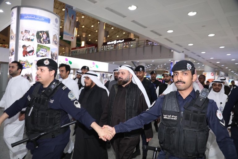 بالفيديو.. النائب السابق د . وليد الطبطبائي فور عودته الى البلاد : أشكر صاحب السمو الأمير على لفتته الإنسانية وسعيد بعودتي الى الكويت