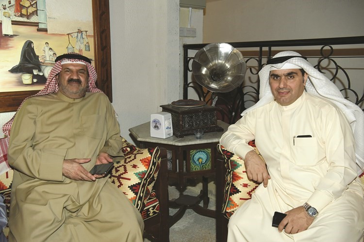 الفريق متقاعد عبدالعزيز الريس مع عبدالعزيز الشطي ﻿