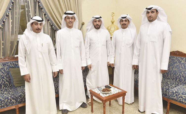 ضاري الهاجري وعبدالمحسن البسام وثامر الحبشي ومحمد المحيسن وم.علي الثابت	 (متين غوزال) ﻿