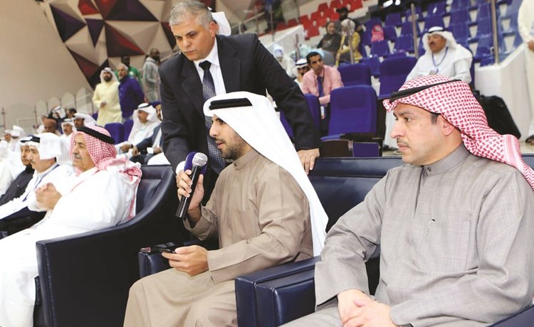 الشيخ فهد الناصر مفتتحا البطولة الخليجية السادسة عشرة لكرة السلة	(محمد هاشم)﻿