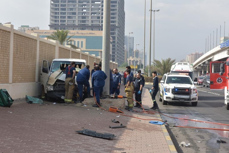 انحشار عامل آسيوي في مركبته