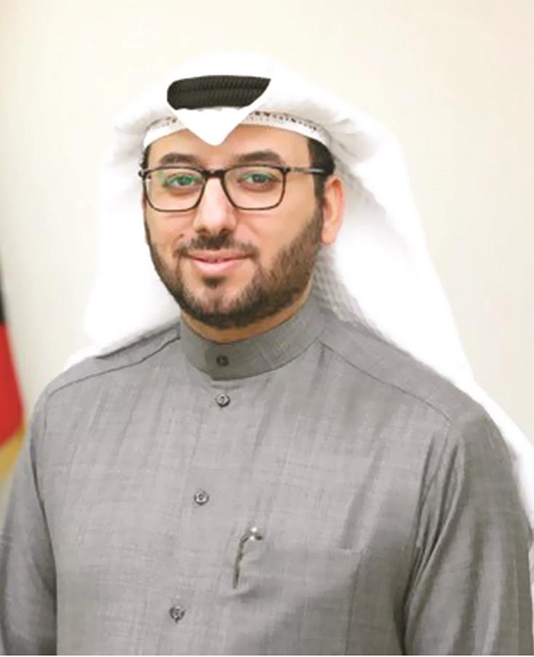 العفاسي يؤكد الحرص على تطوير تشريعات التجارة الإلكترونية