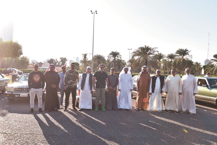 جانب من تجمع أصحاب السيارات الكلاسيكية﻿