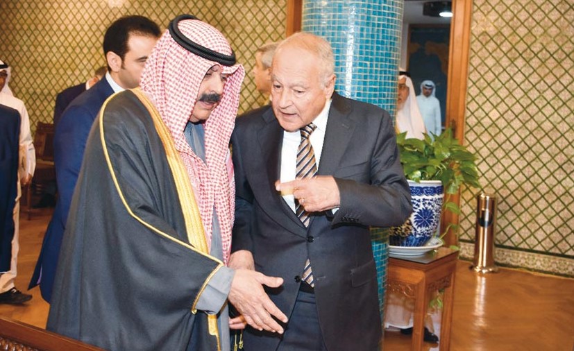 خالد الجارالله في حديث مع د.أحمد أبوالغيط على هامش الدورة غير العادية لوزراء الخارجية العرب