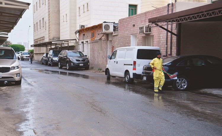 بالفيديو.. «الأرصاد»: أمطار متوسطة الشدة اليوم