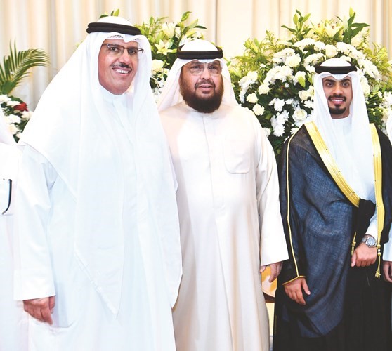 عبدالكريم الهملان مهنئا﻿