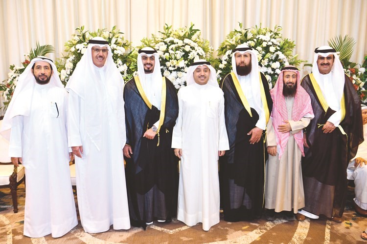 عبيد العجمي ود.عبدالمحسن الحويلة يباركان﻿