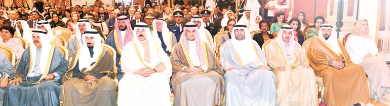 الشيخ د.باسل الصباح وفيصل الحجي وخالد الروضان وانس الصالح والشيخ محمد الخالد والشيخ علي الجابر والشيخ دعيج الخليفة في مقدمة الحضور﻿