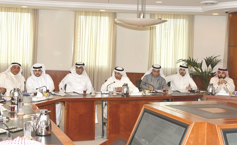 جانب من اجتماع لجنة التجارة والنقل في غرفة التجارة﻿