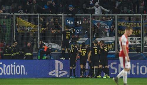 إنتر ميلان يفوز على سلافيا براغ 3-1 ويشعل الصراع في المجموعة السادسة بأبطال أوروبا