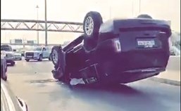 من حادث إنقلاب المركبة مقابل منطقة كيفان﻿