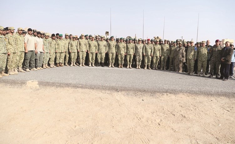 صورة جماعية للمشاركين في تمرين صقر 6﻿