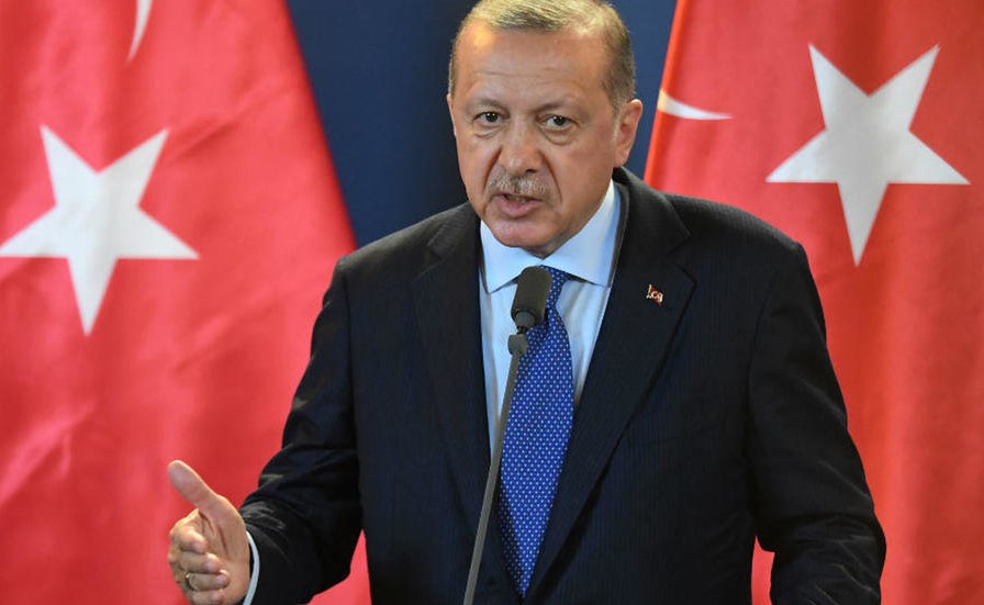 إردوغان يهاجم ماكرون بشأن الأطلسي معتبرا أنه "في حالة موت دماغي"