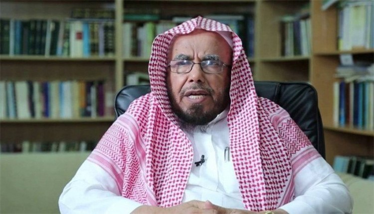 بالفيديو.. الداعية المطلق: منع الكلام بین المخطوبین تشدد.. وإطلاقه على علاته تسیّب