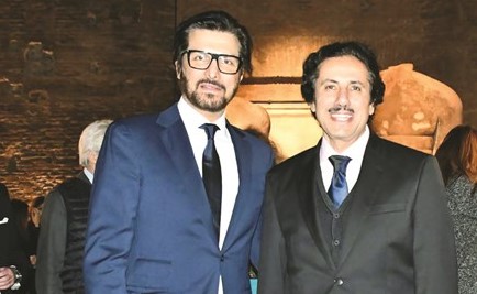 السفير الشيخ عزام الصباح مع السفير الأمير فيصل بن سطام بن عبدالعزيز ﻿