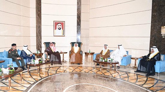 الرئيس الغانم يصل أبوظبي لحضور "الفورمولا 1" بدعوة من الشيخ منصور بن زايد