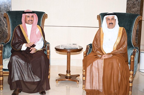 الرئيس الغانم يصل أبوظبي لحضور "الفورمولا 1" بدعوة من الشيخ منصور بن زايد