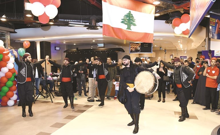 جانب من الاستعراض﻿