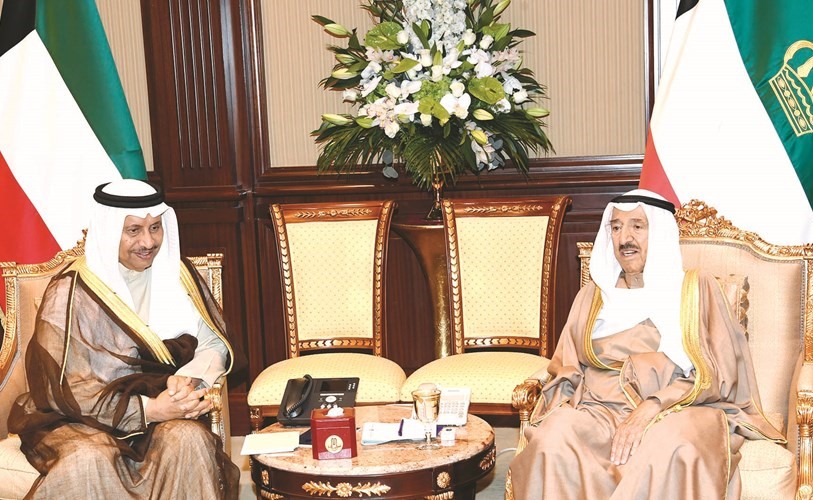 صاحب السمو الأمير الشيخ صباح الأحمد مستقبلا سمو الشيخ جابر المبارك﻿