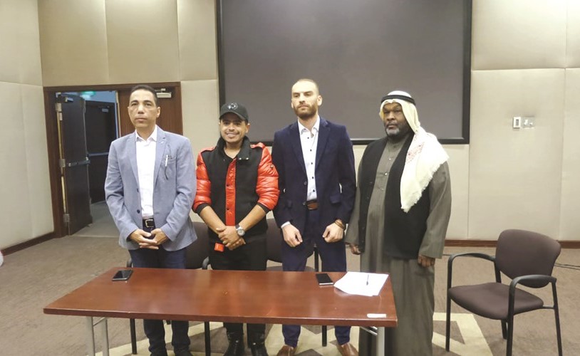 من اليمين أمين الصندوق إسماعيل مال الله والإعلامي تميم النويري وأمين سر نادي الكويت للسينما عبدالمحسن التمار والمخرج سعد هنداوي﻿