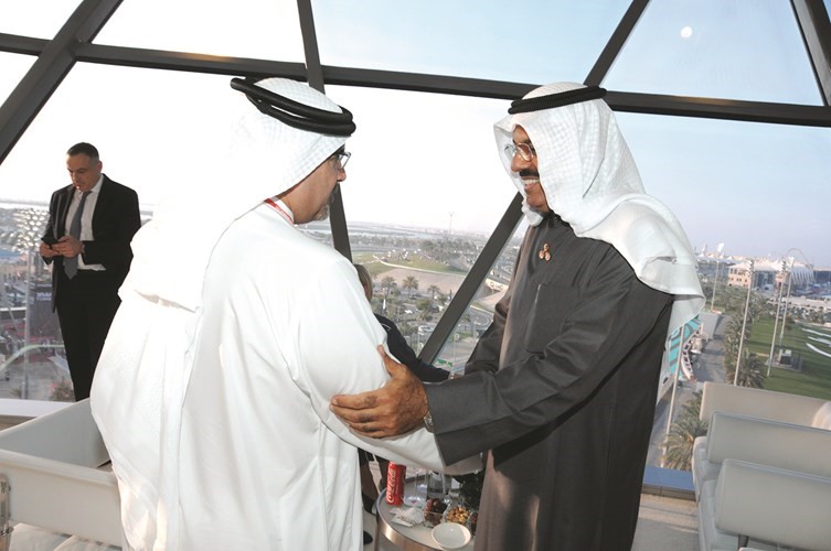 الشيخ أحمد النواف خلال حضوره حفل ختام سباق الفورمولا ﻿