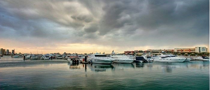 "الإطفاء" تدعو للحيطة والحذر بسبب سوء الأحوال الجوية
